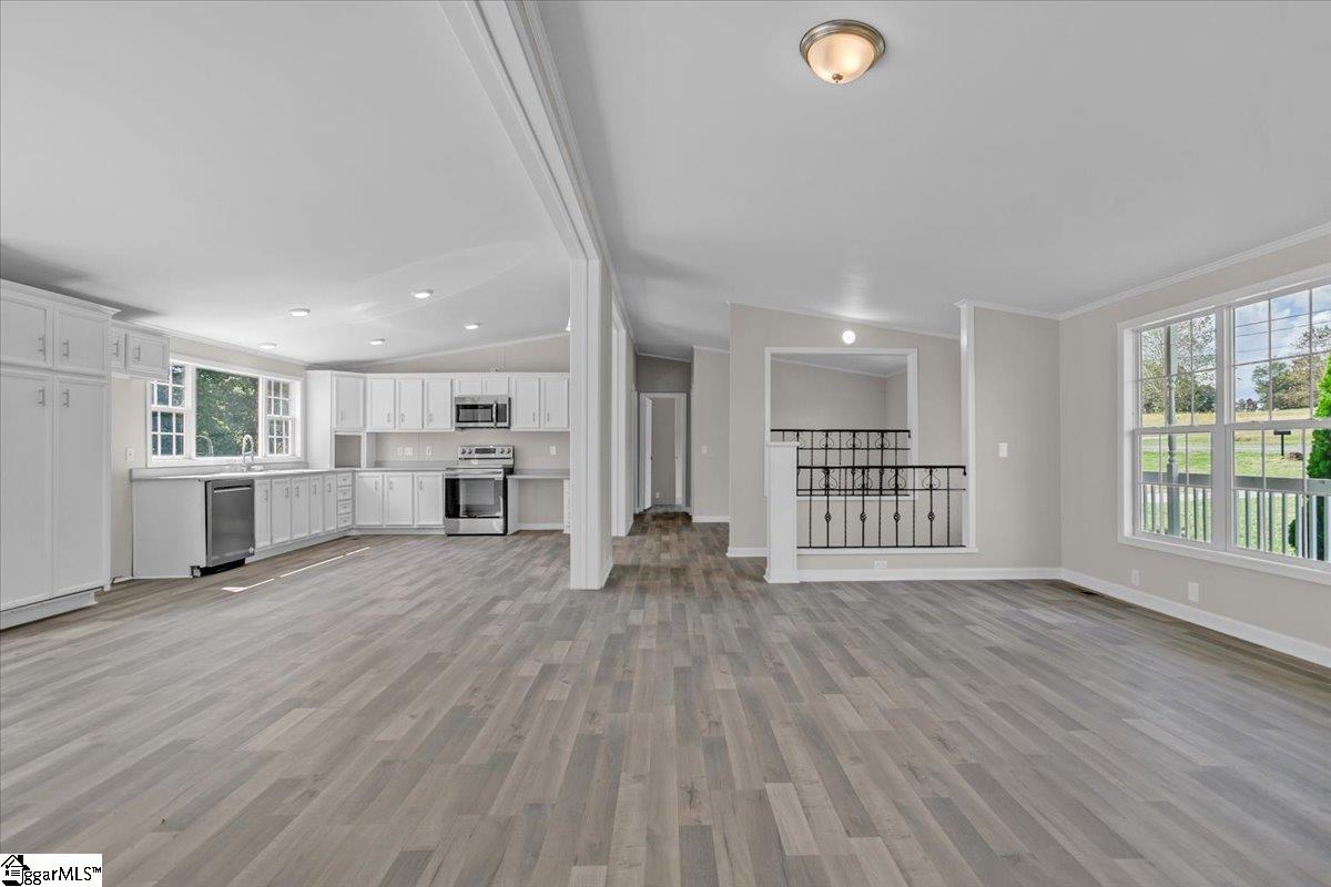 404 Roe Road Greenville, SC 29611 - Photo 11 of 35 Gallery Image 11