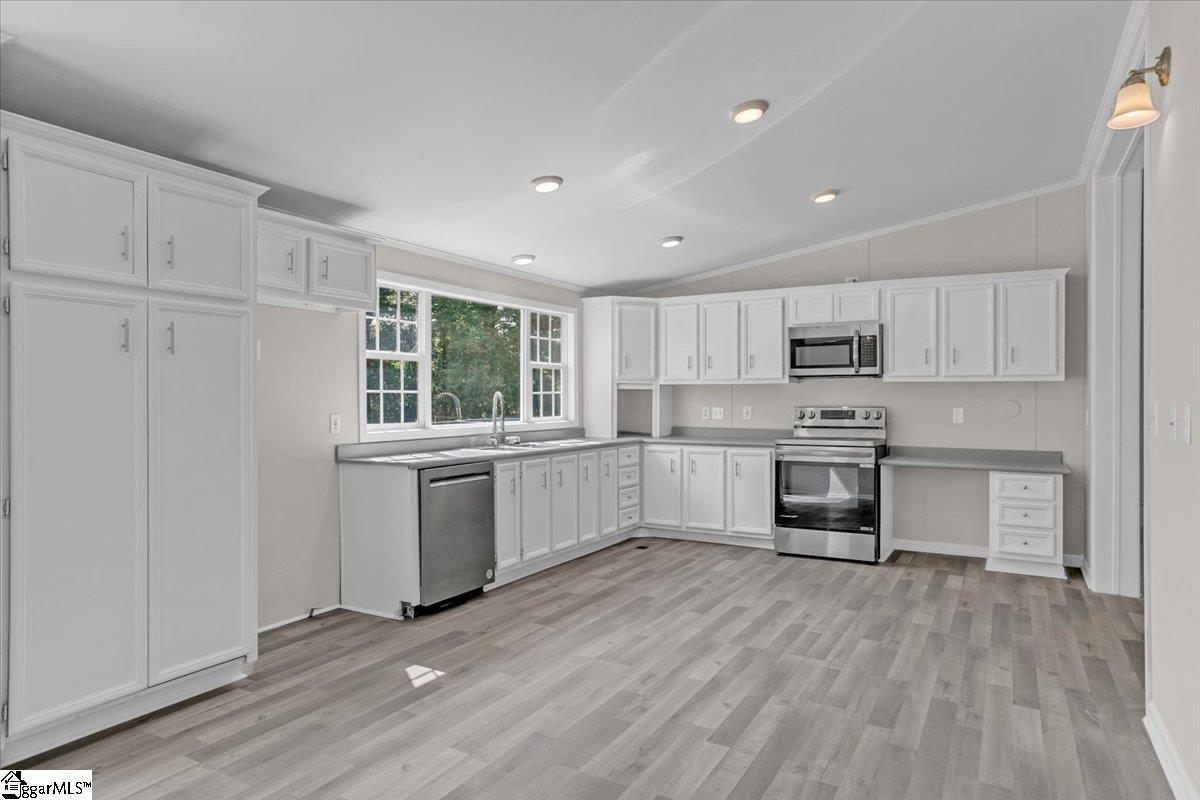 404 Roe Road Greenville, SC 29611 - Photo 17 of 35 Gallery Image 17