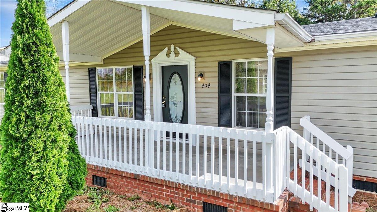 404 Roe Road Greenville, SC 29611 - Photo 4 of 35 Gallery Image 4