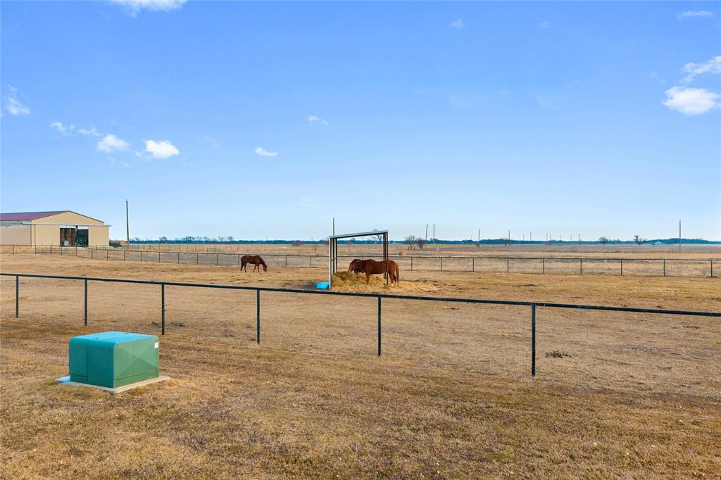 2290 Brooks Lane Sadler, TX 76264 - Photo 10 of 38
