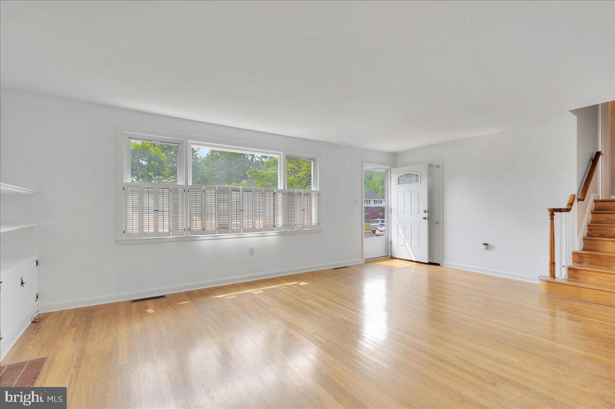 1027 Crestover Road Wilmington, DE 19803 - Photo 3 of 30 Gallery Image 3