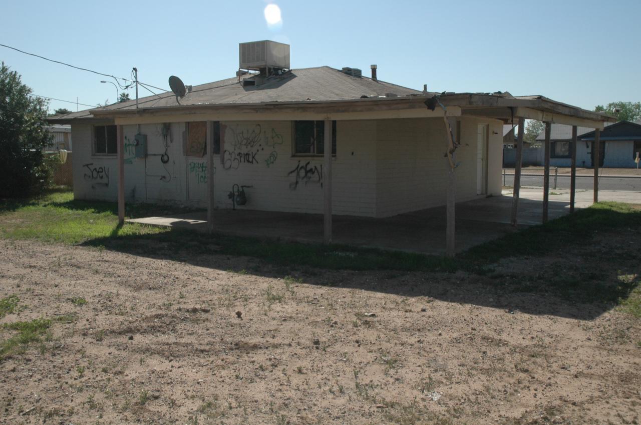 6408 West Osborn Road Phoenix, AZ 85033 - Photo 2 of 4 Rear Exterior