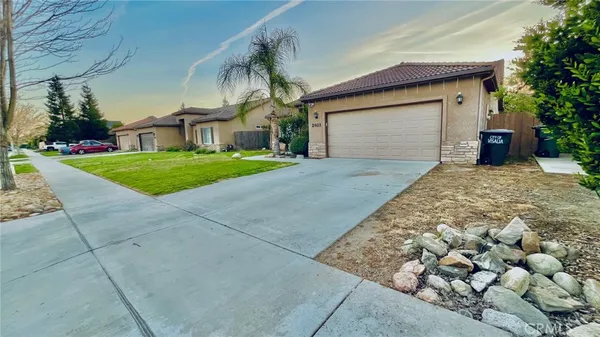 $2,600 | 2403 North Crowe Street, Visalia, CA 93291