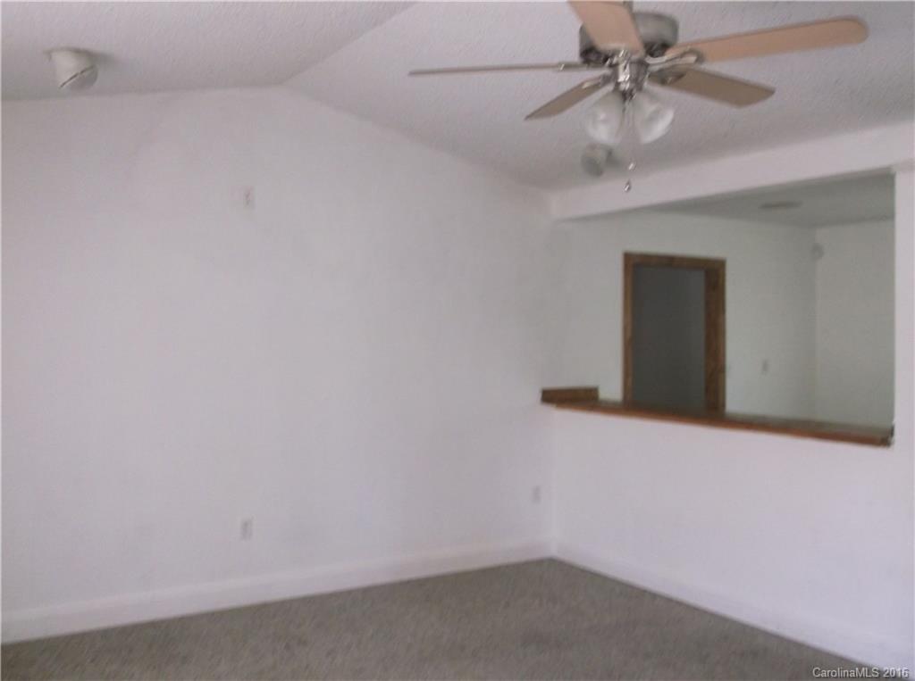 2302 Kingsburry Road York, SC 29745 - Photo 5 of 15 Gallery Image 5