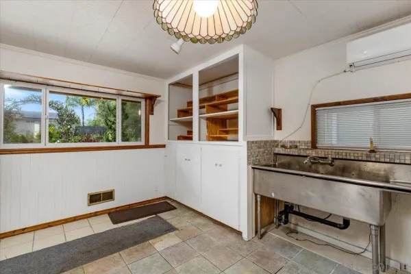 $1,100,000 | 877 Montview Drive, Escondido, CA 92025