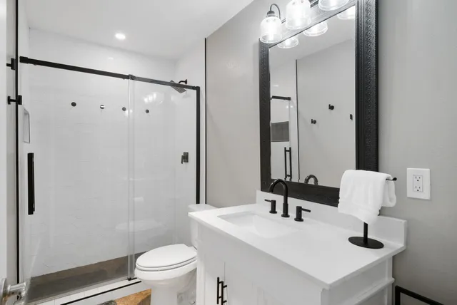 $440,000 | Undisclosed Address, Kingsland, TX 78639