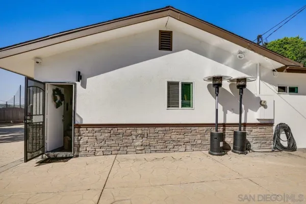$1,800 | 5595 Sweetwater Road, Bonita, CA 91902