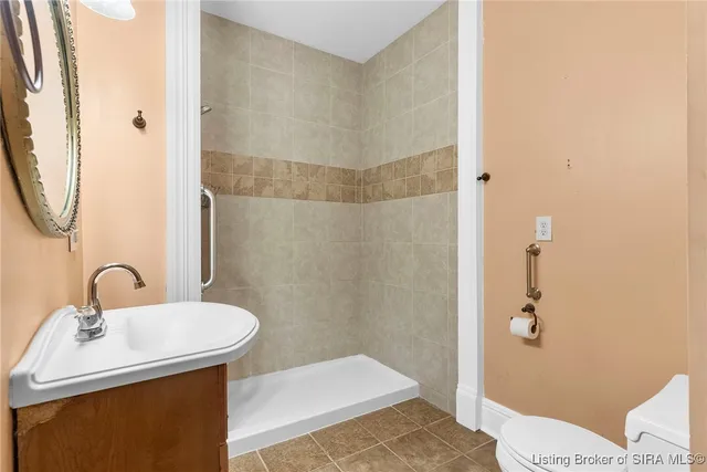 $276,900 | 957 West Main Street, Madison, IN 47250