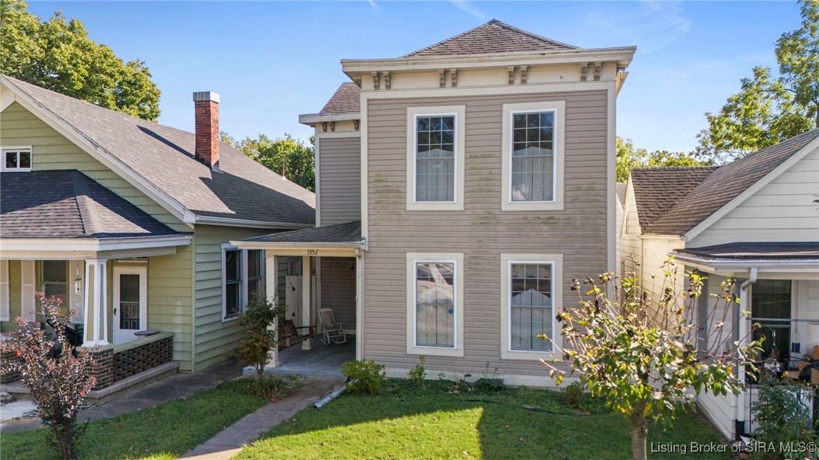 957 West Main Street Madison, IN 47250 - Photo 2 of 28