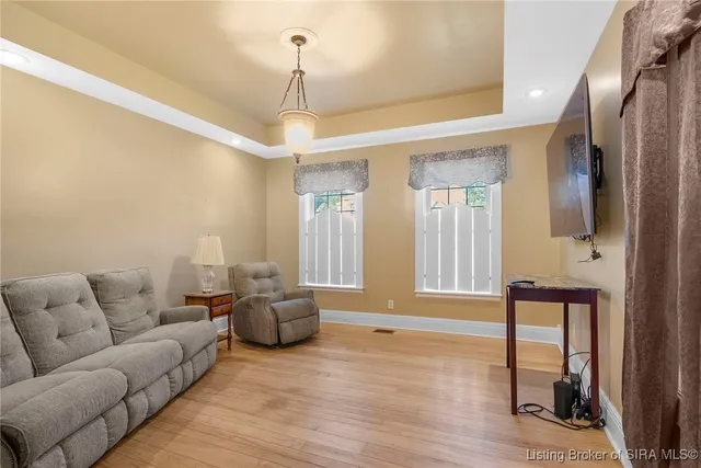 $276,900 | 957 West Main Street, Madison, IN 47250