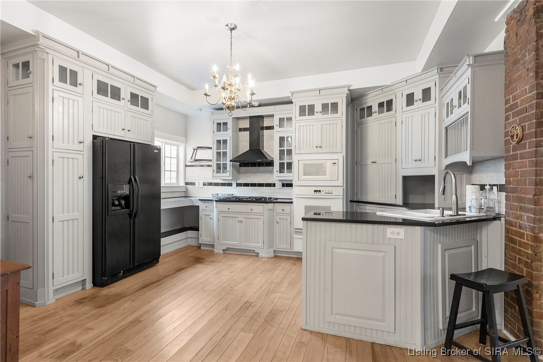 957 West Main Street Madison, IN 47250 - Photo 6 of 28