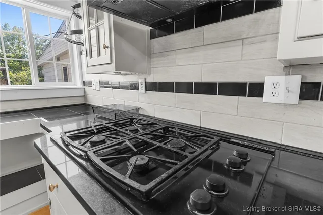 $276,900 | 957 West Main Street, Madison, IN 47250