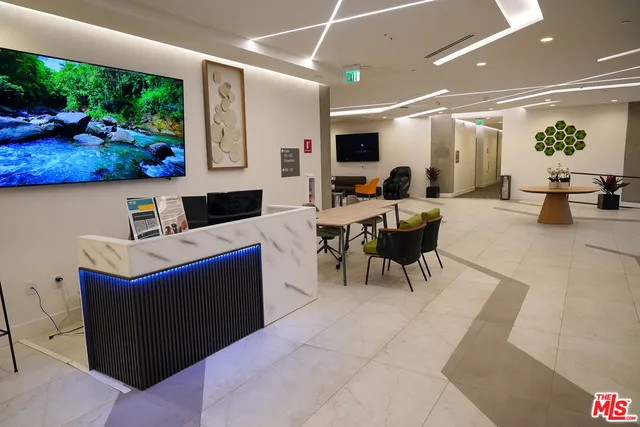 $3,395 | 414 North Orange Street, Unit 209, Glendale, CA 91203