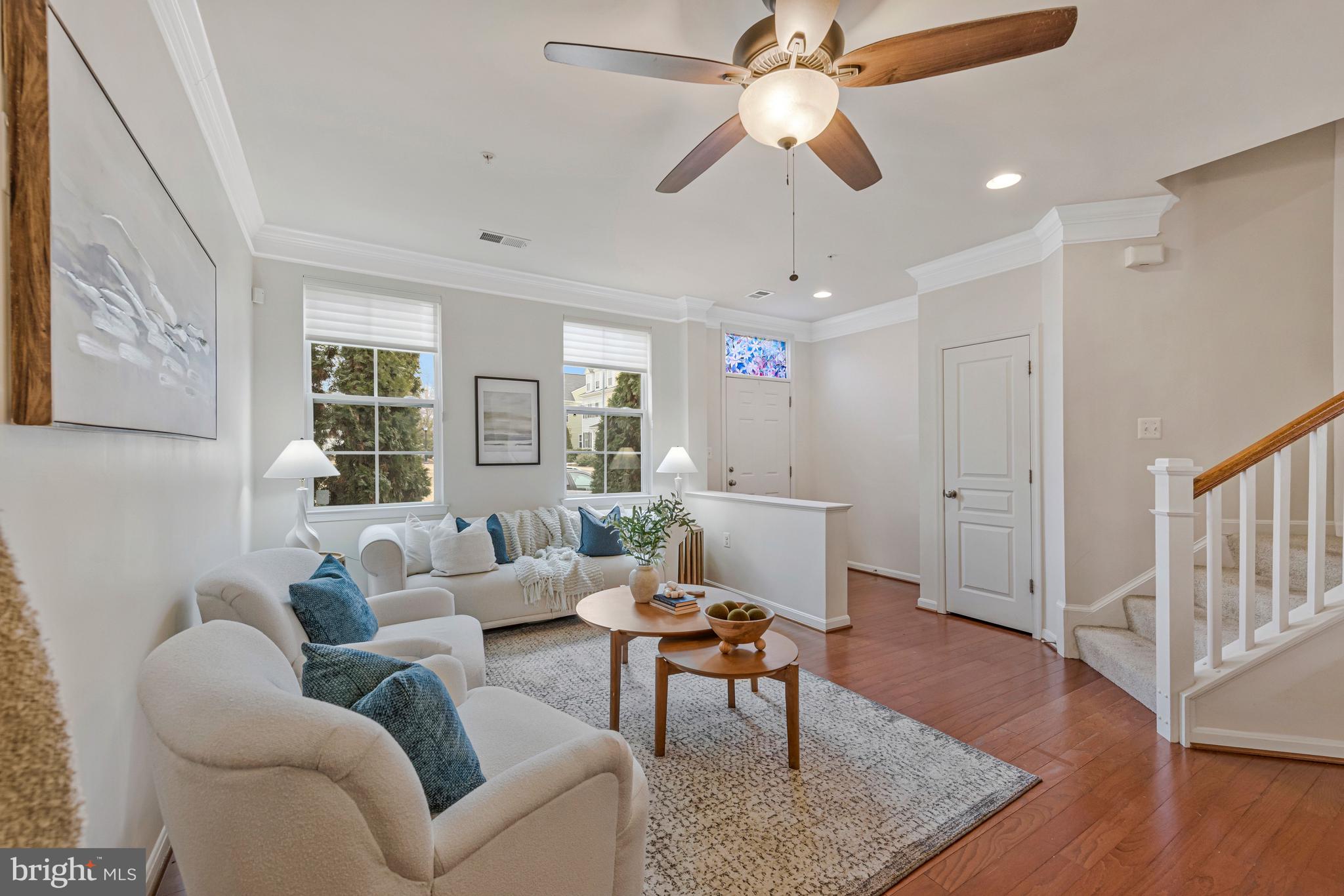 32 Boucher Place Annapolis, MD 21403 - Photo 6 of 72 a living room with furniture and a wooden floor