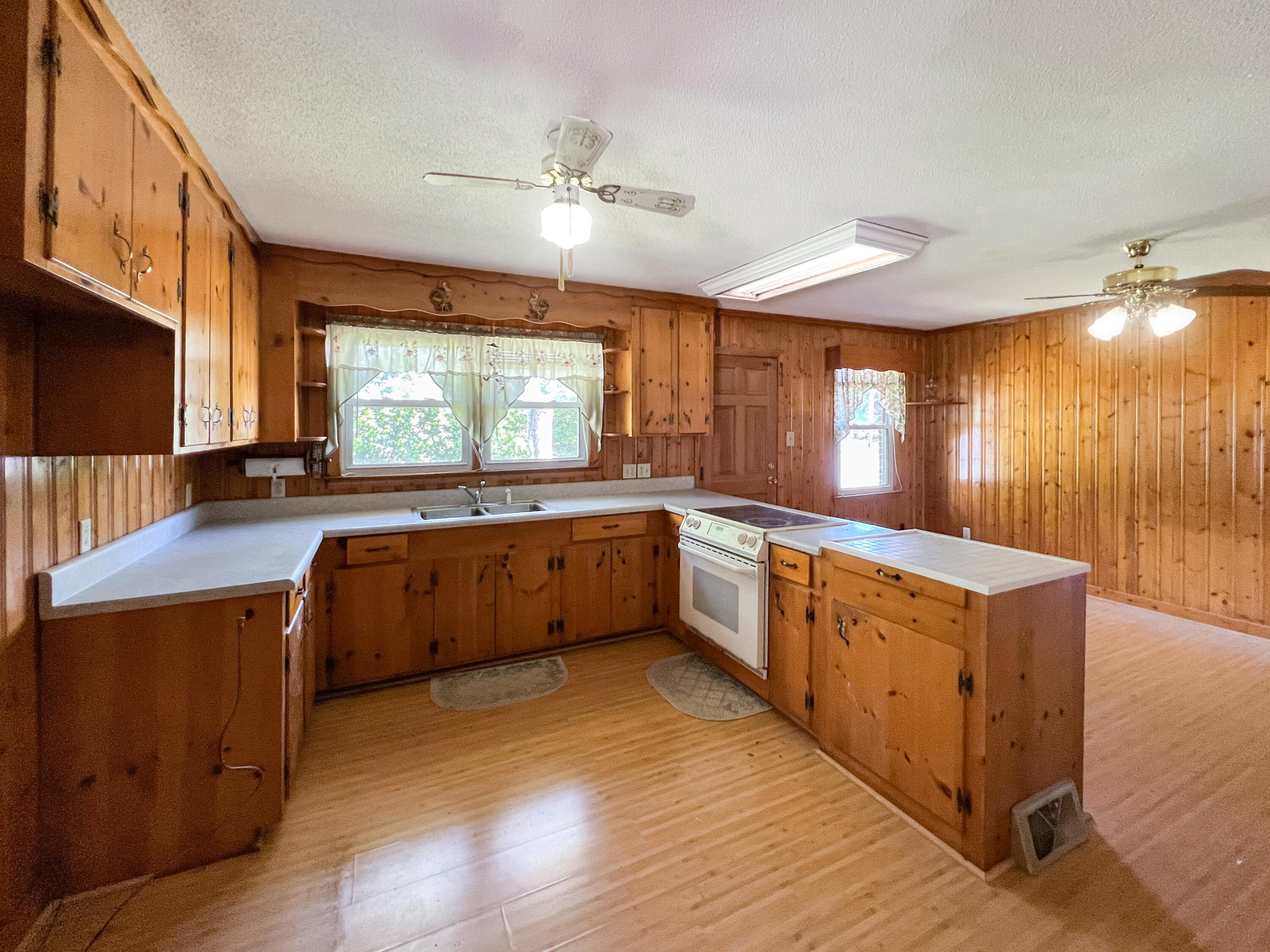 300 North Metts Street St. George, SC 29477 - Photo 3 of 15 300kitchen1