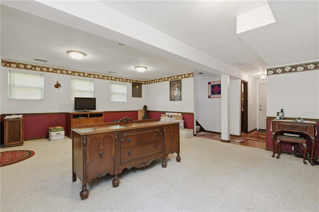 225 Woodcroft Road Baden, PA 15005 - Photo 32 of 43