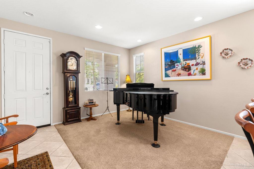 1043 Greenway Road Oceanside, CA 92057 - Photo 9 of 73