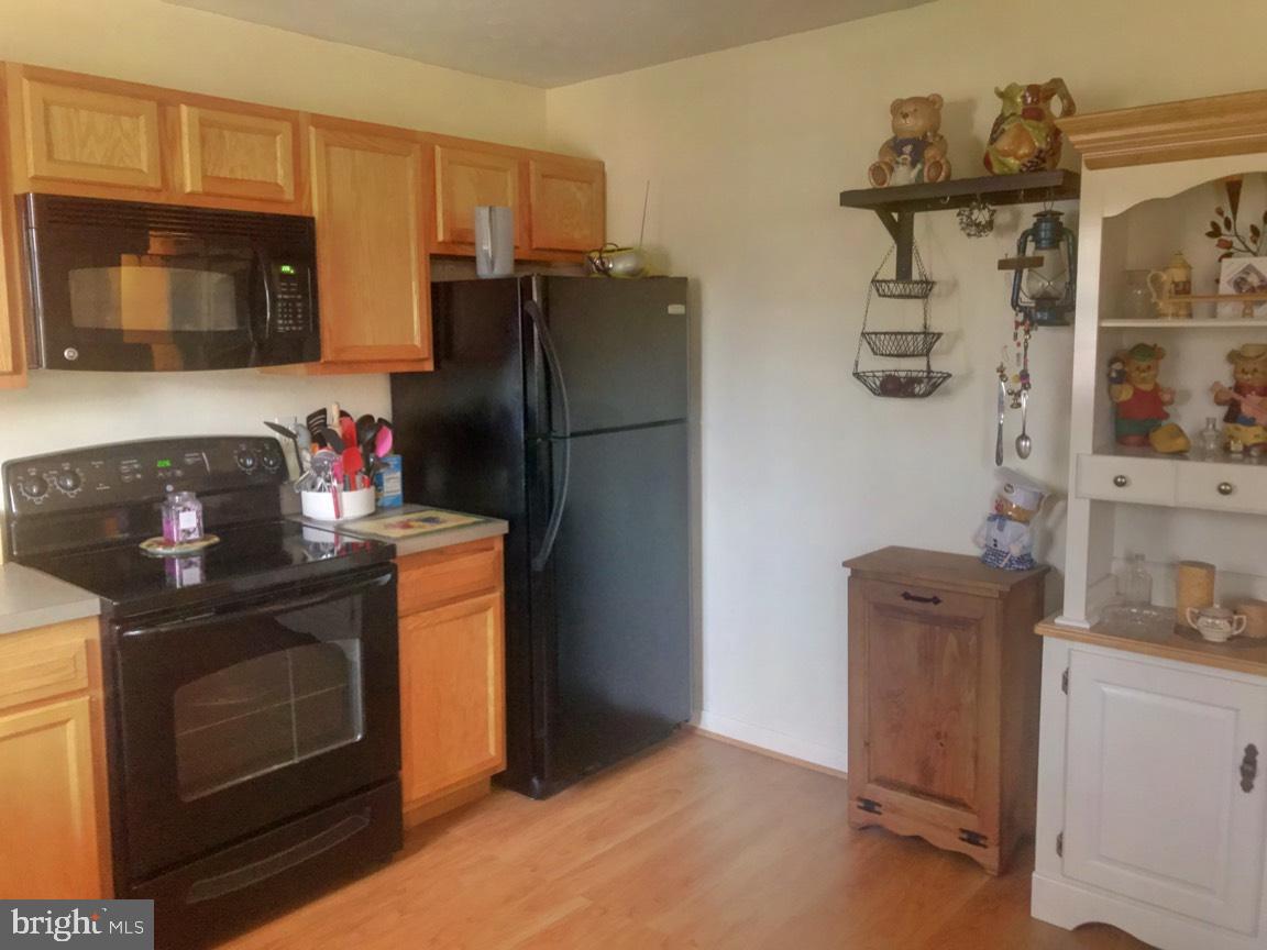 509 Grassdale Street Ranson, WV 25438 - Photo 16 of 28 Large open wall for your bakers rack!
