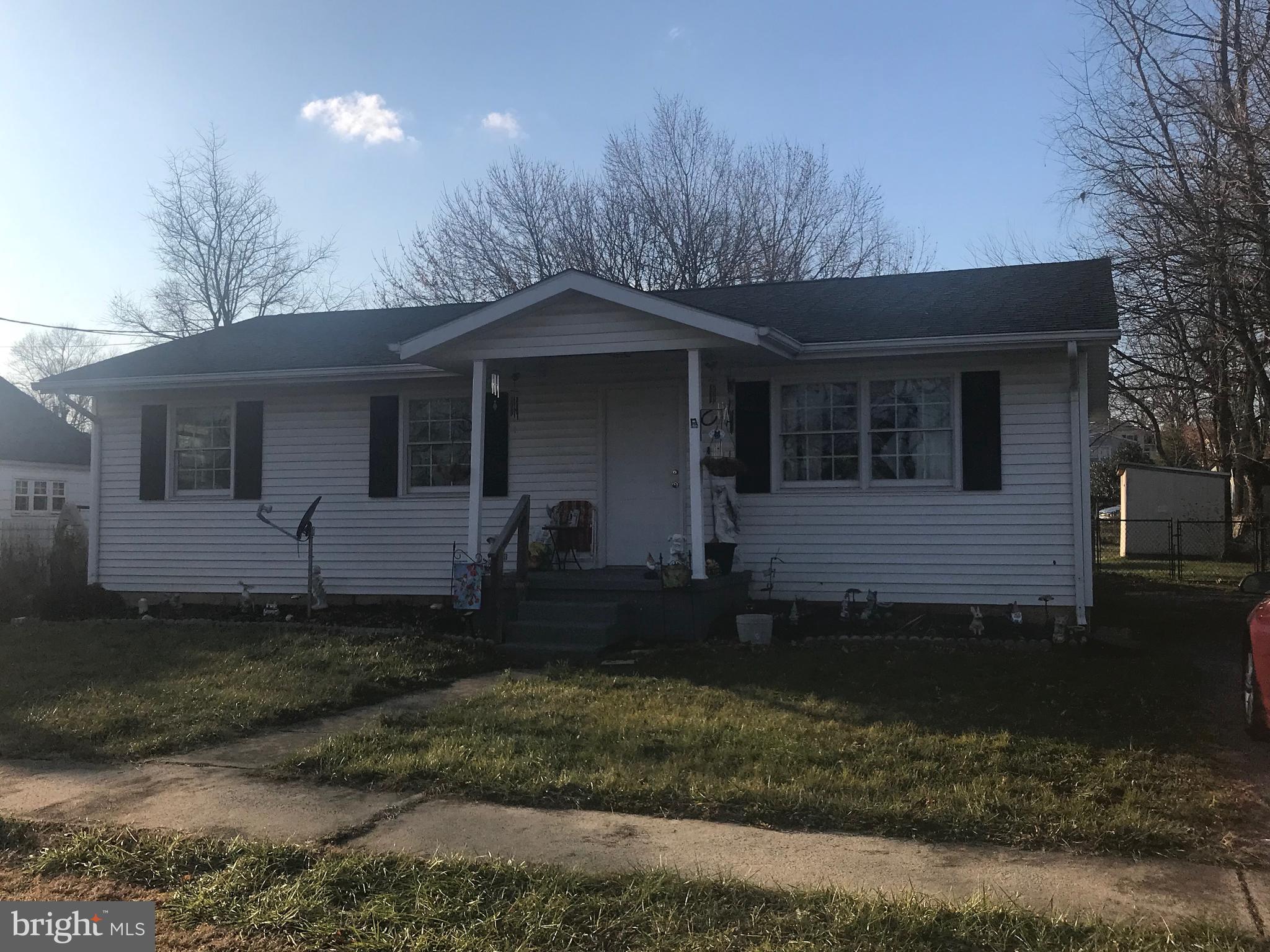 Located in Ranson and close to shopping!