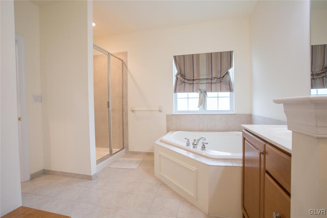 6725 Gwenmawr Road Bethlehem, PA 18017 - Photo 18 of 29 Gallery Image 18
