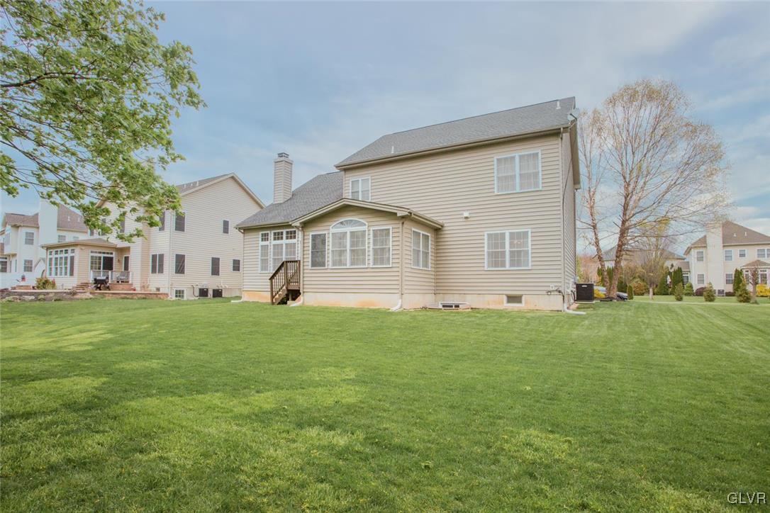 6725 Gwenmawr Road Bethlehem, PA 18017 - Photo 2 of 29 Gallery Image 2