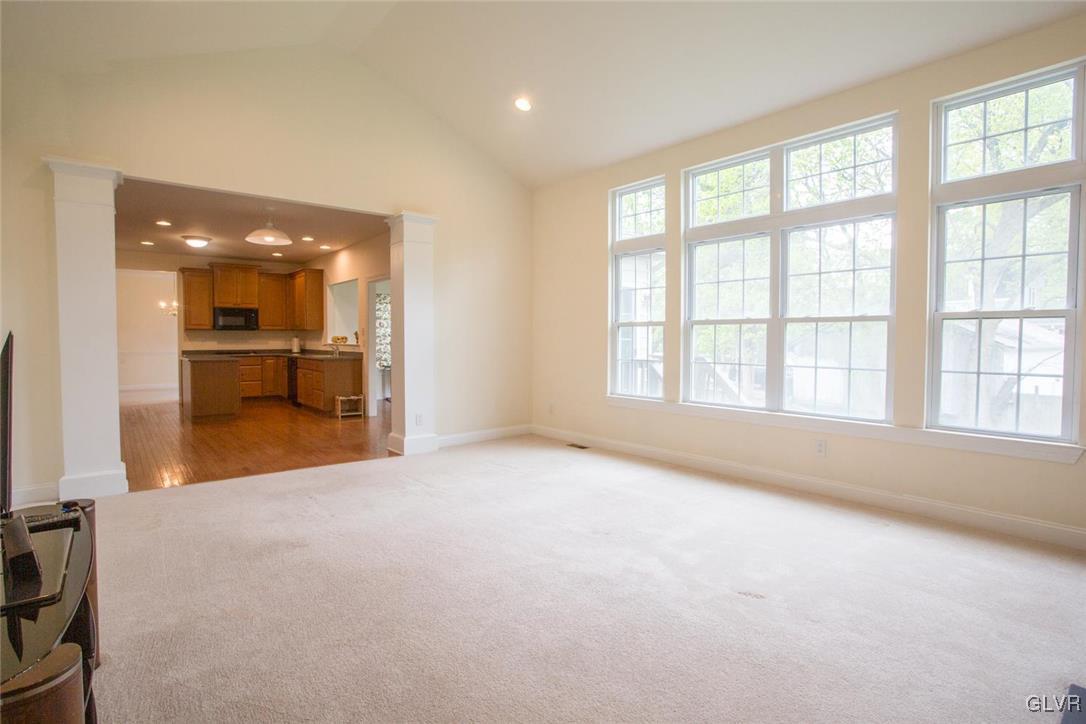 6725 Gwenmawr Road Bethlehem, PA 18017 - Photo 4 of 29 Gallery Image 4