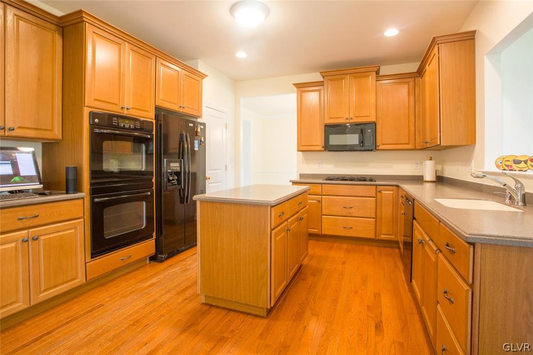 6725 Gwenmawr Road Bethlehem, PA 18017 - Photo 5 of 29 Gallery Image 5