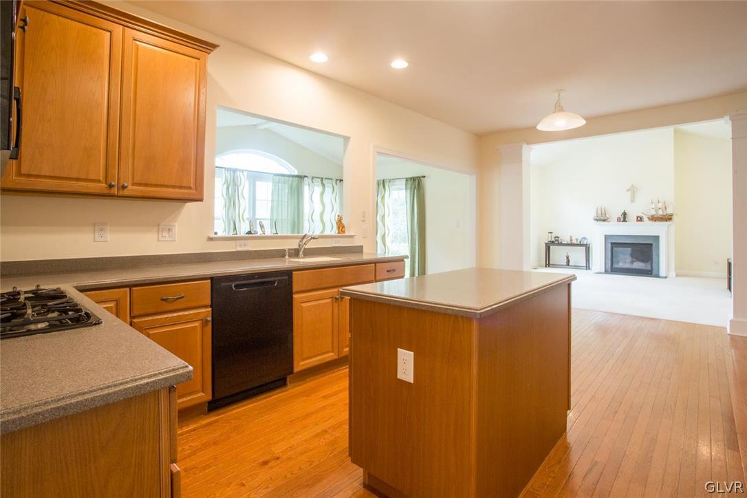 6725 Gwenmawr Road Bethlehem, PA 18017 - Photo 6 of 29 Gallery Image 6