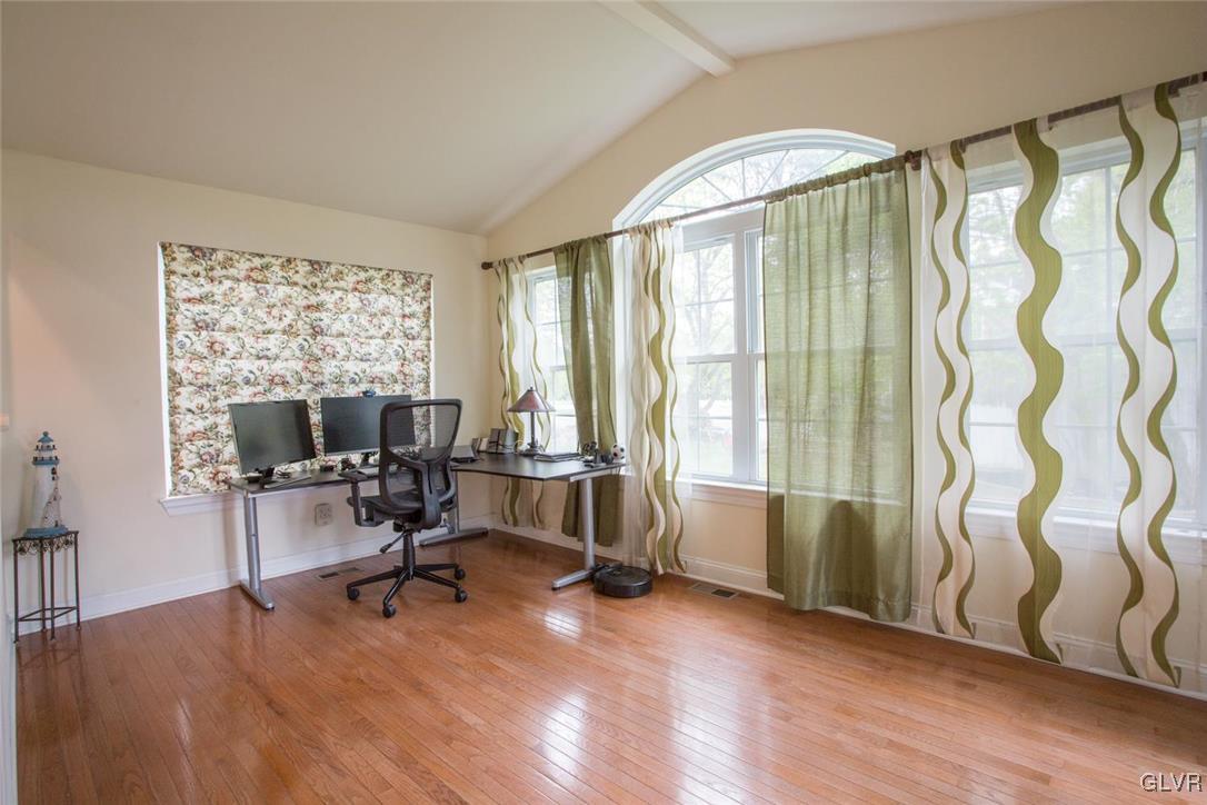 6725 Gwenmawr Road Bethlehem, PA 18017 - Photo 9 of 29 Gallery Image 9