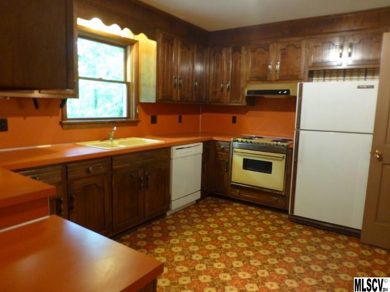 605 Rock Barn Road Northeast Conover, NC 28613 - Photo 3 of 25 Gallery Image 3