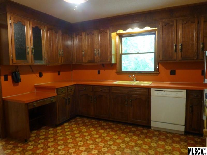 605 Rock Barn Road Northeast Conover, NC 28613 - Photo 4 of 25 Gallery Image 4