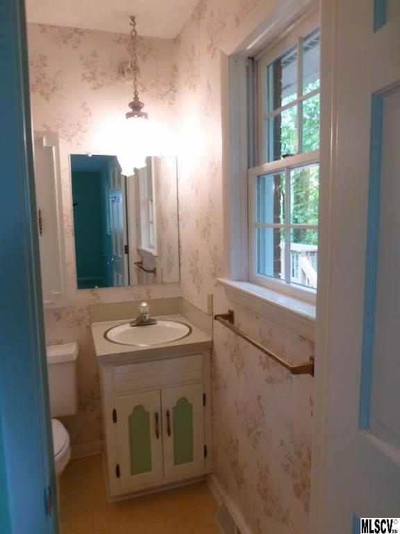 605 Rock Barn Road Northeast Conover, NC 28613 - Photo 7 of 25 Gallery Image 7