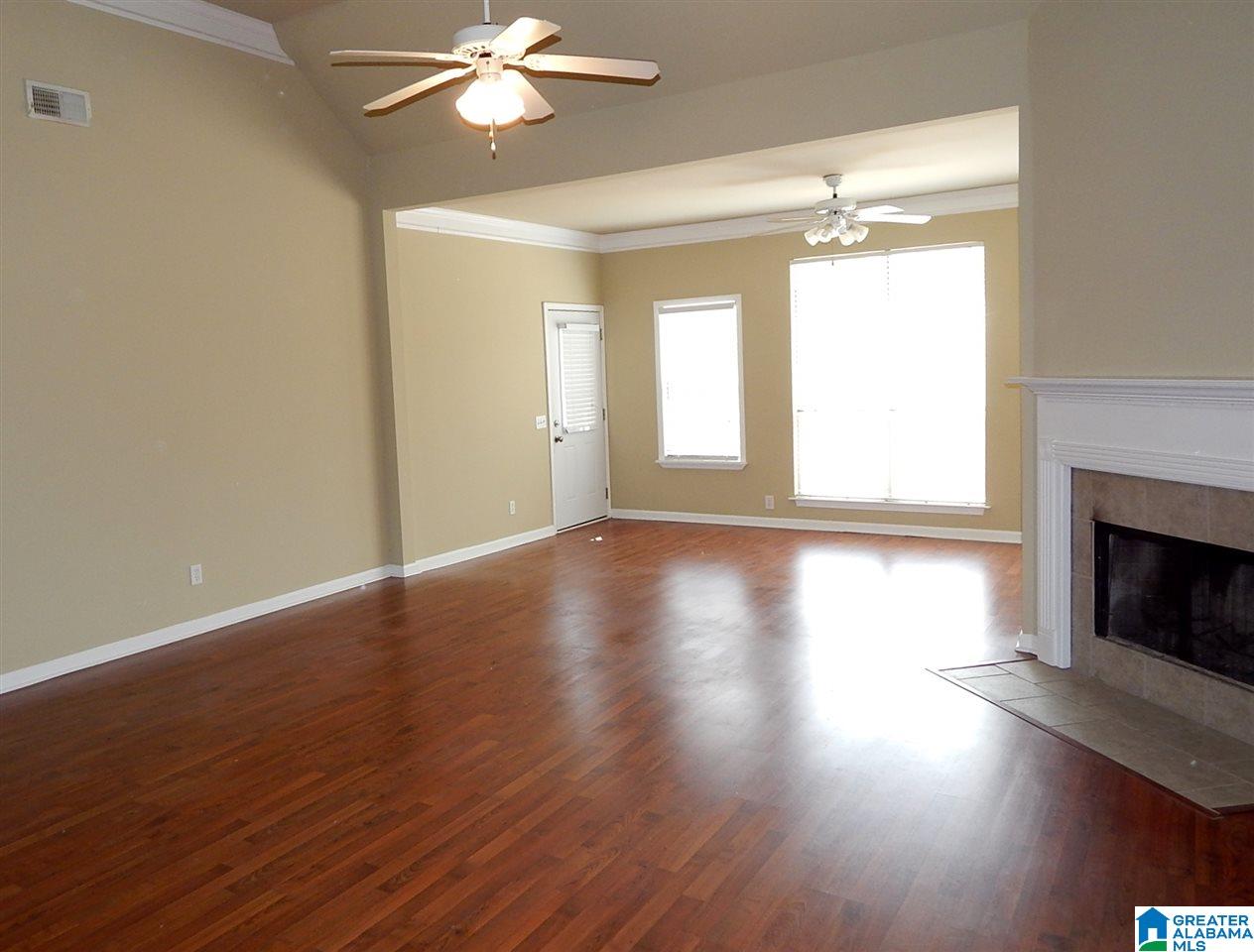 633 Barkley Circle Alabaster, AL 35007 - Photo 4 of 49
