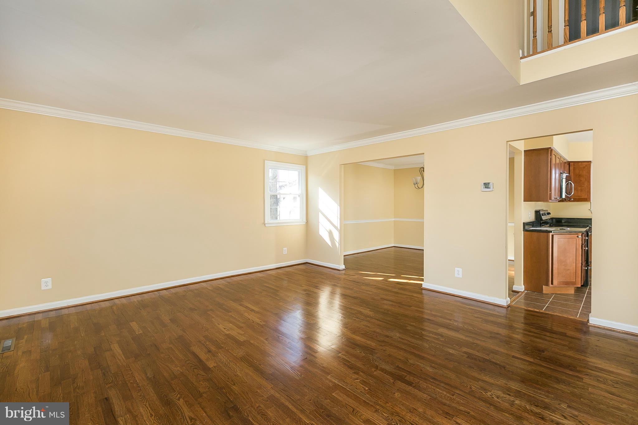 1100 Pelhamwood Road Baltimore, MD 21234 - Photo 5 of 30 Living Room