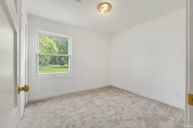 $378,900 | 2145 East 770 South, Wolcottville, IN 46795