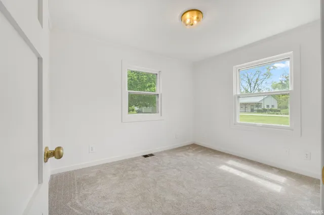 $378,900 | 2145 East 770 South, Wolcottville, IN 46795