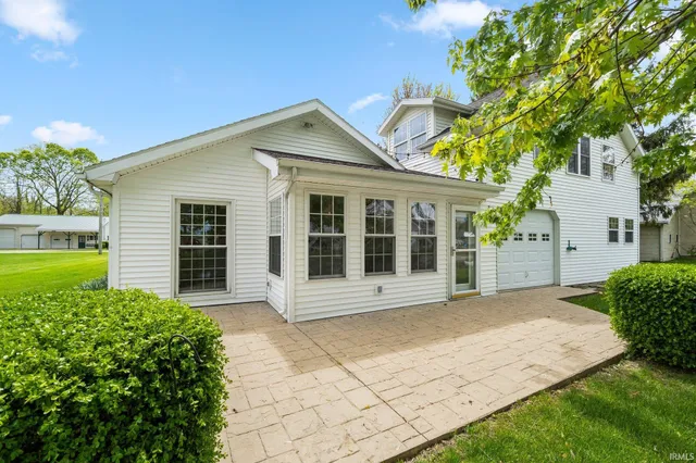 $378,900 | 2145 East 770 South, Wolcottville, IN 46795