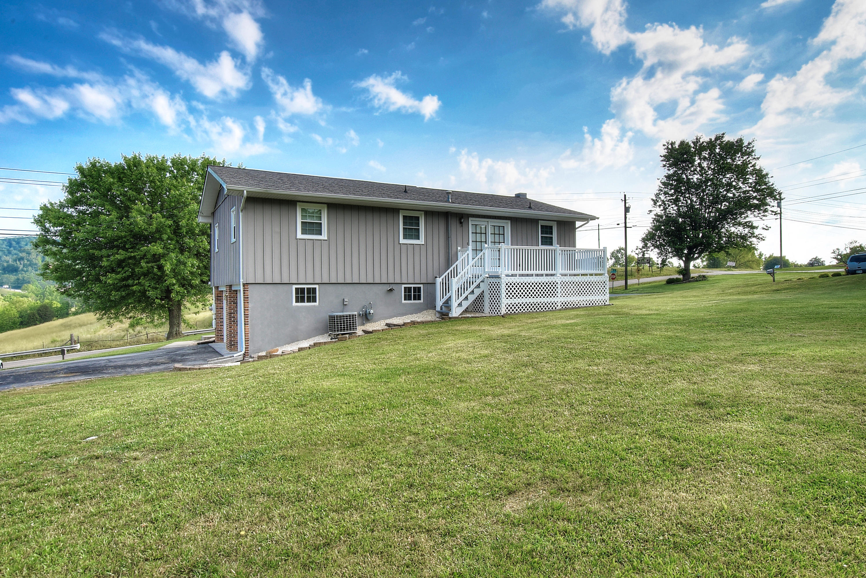 628 White Top Road Bluff City, TN 37618 - Photo 41 of 42 DSC_0172_3_4