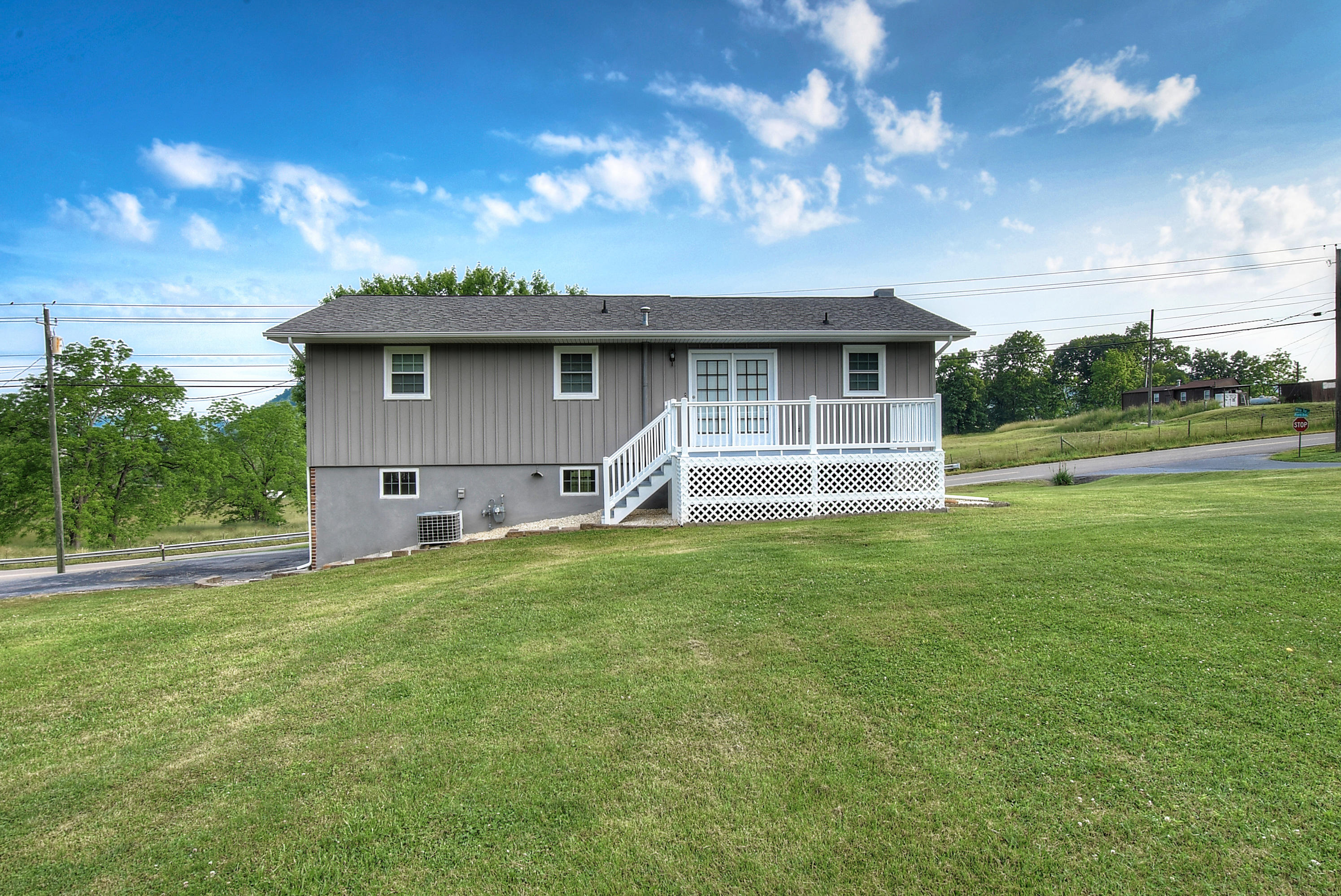 628 White Top Road Bluff City, TN 37618 - Photo 42 of 42 DSC_0175_6_7