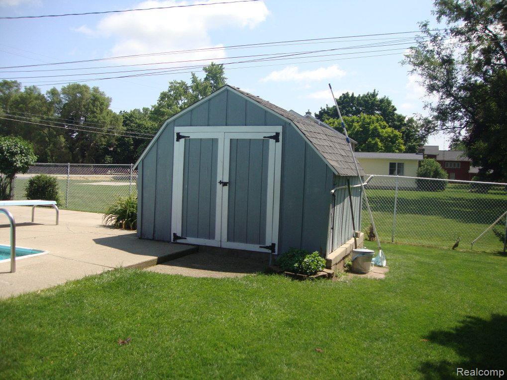 704 East Monroe Road Durand, MI 48429 - Photo 4 of 19