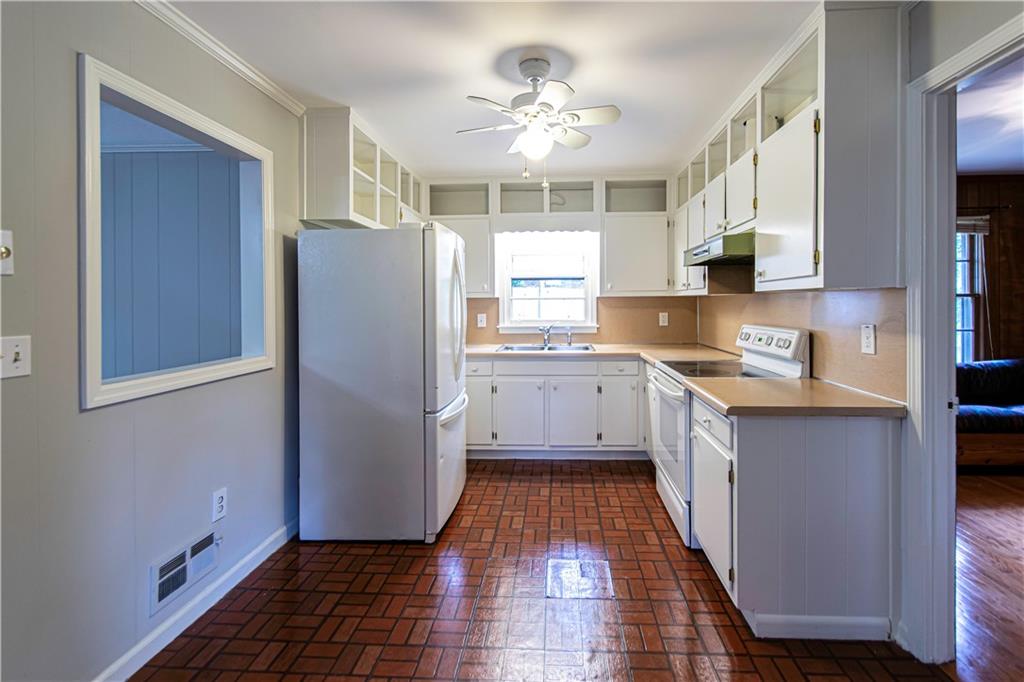 5261 Poplar Springs Road Stone Mountain, GA 30083 - Photo 8 of 21