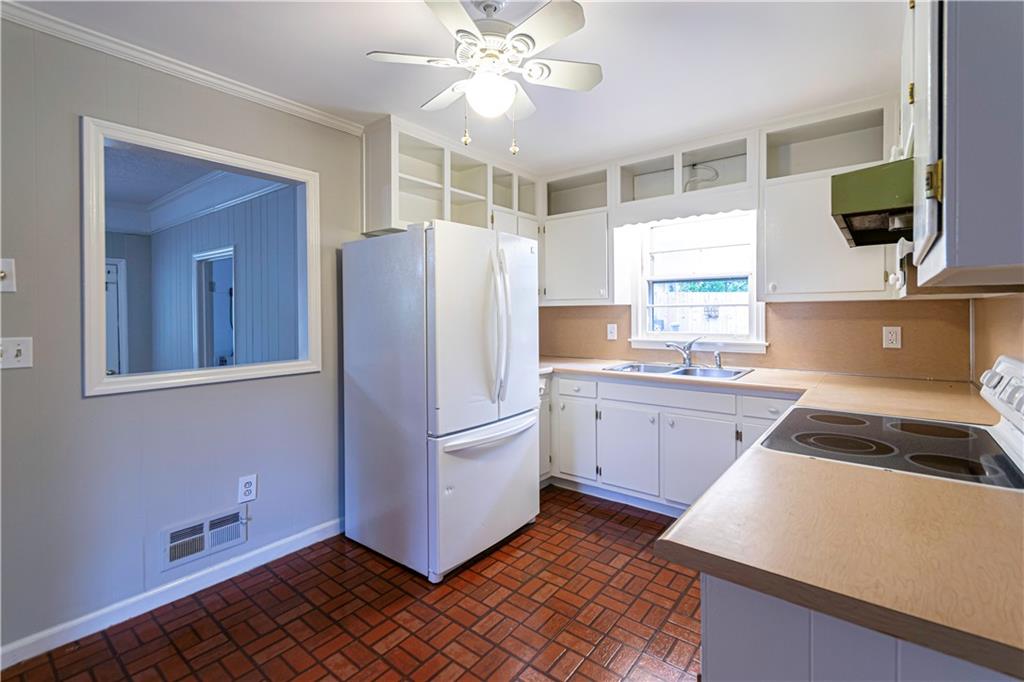 5261 Poplar Springs Road Stone Mountain, GA 30083 - Photo 9 of 21