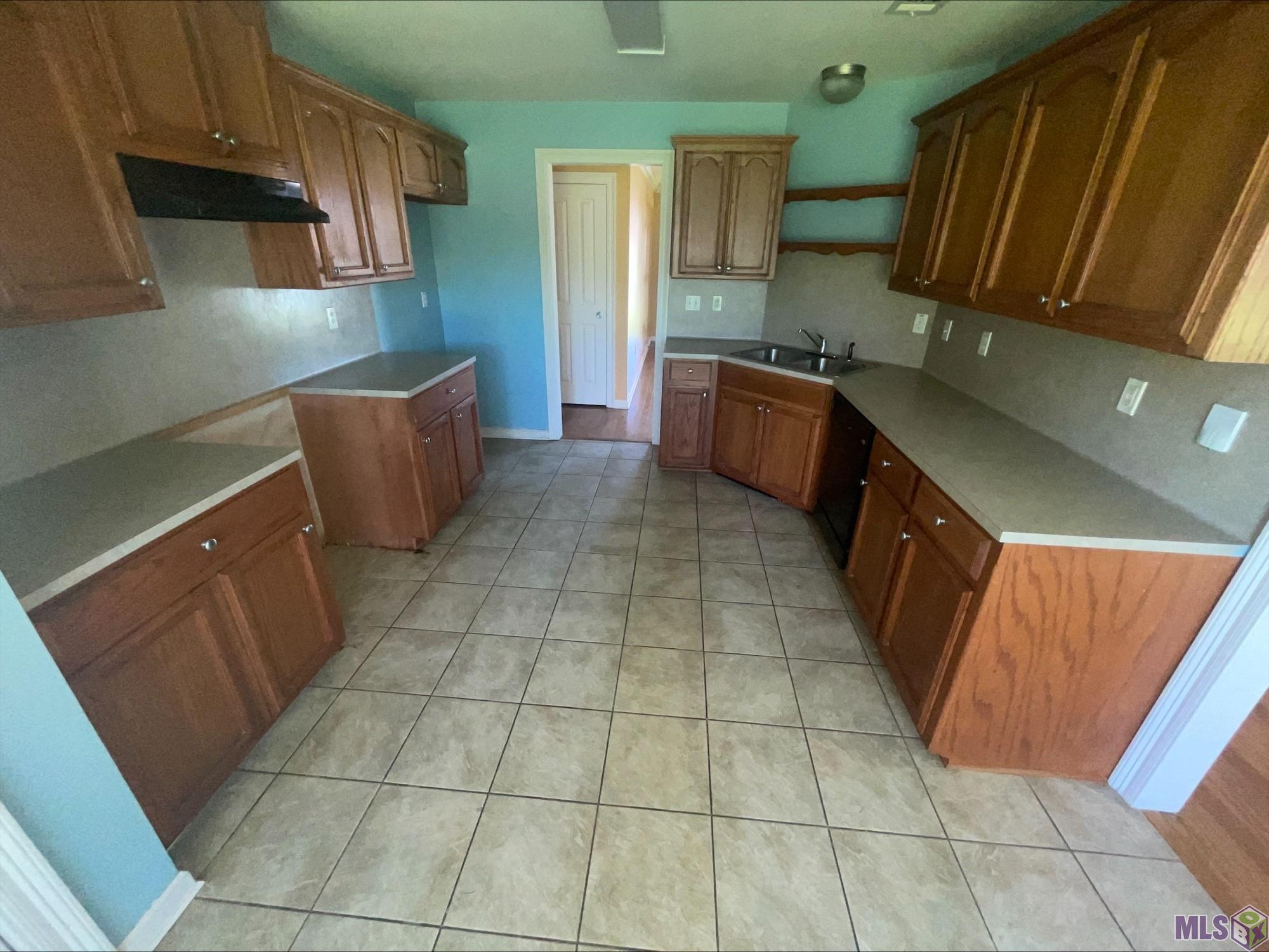 5308 Rue Nicole Baker, LA 70714 - Photo 7 of 14 Gallery Image 7