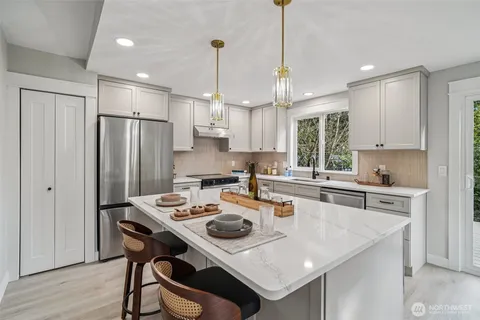 $1,155,000 | 21620 84th Place West, Edmonds, WA 98026