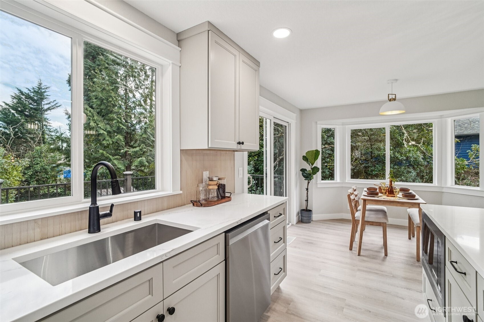 21620 84th Place West Edmonds, WA 98026 - Photo 13 of 37