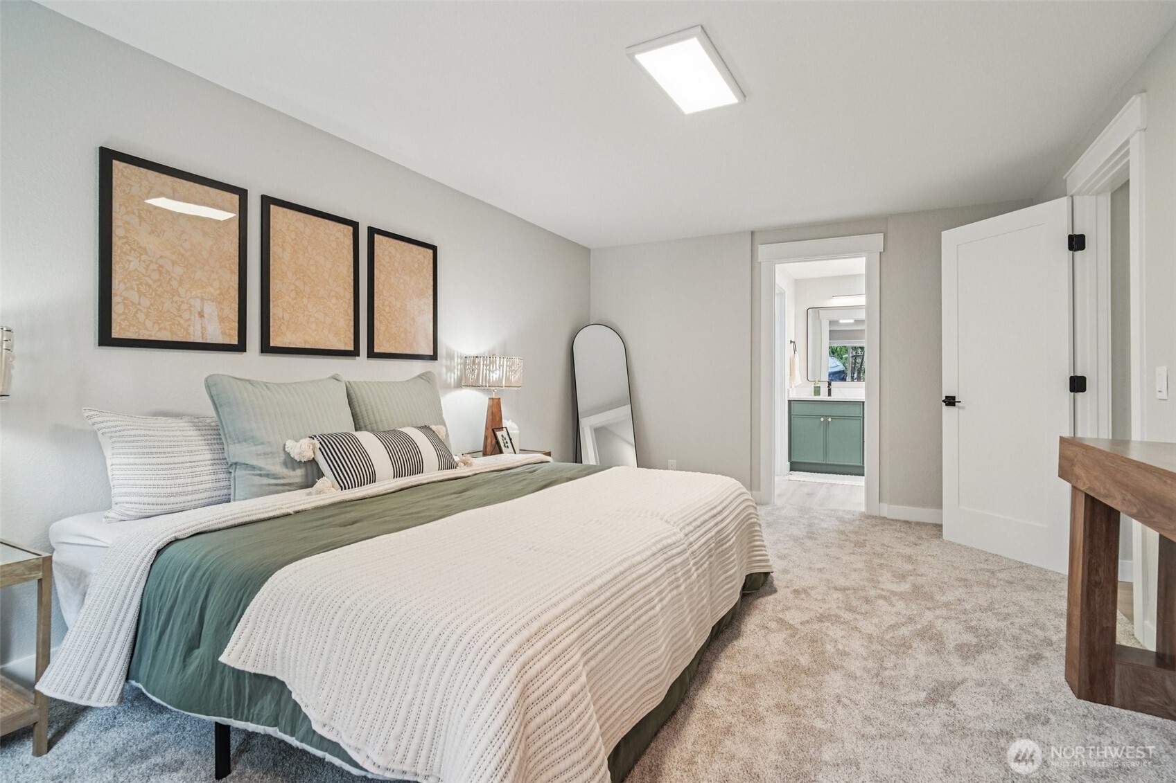 21620 84th Place West Edmonds, WA 98026 - Photo 17 of 37