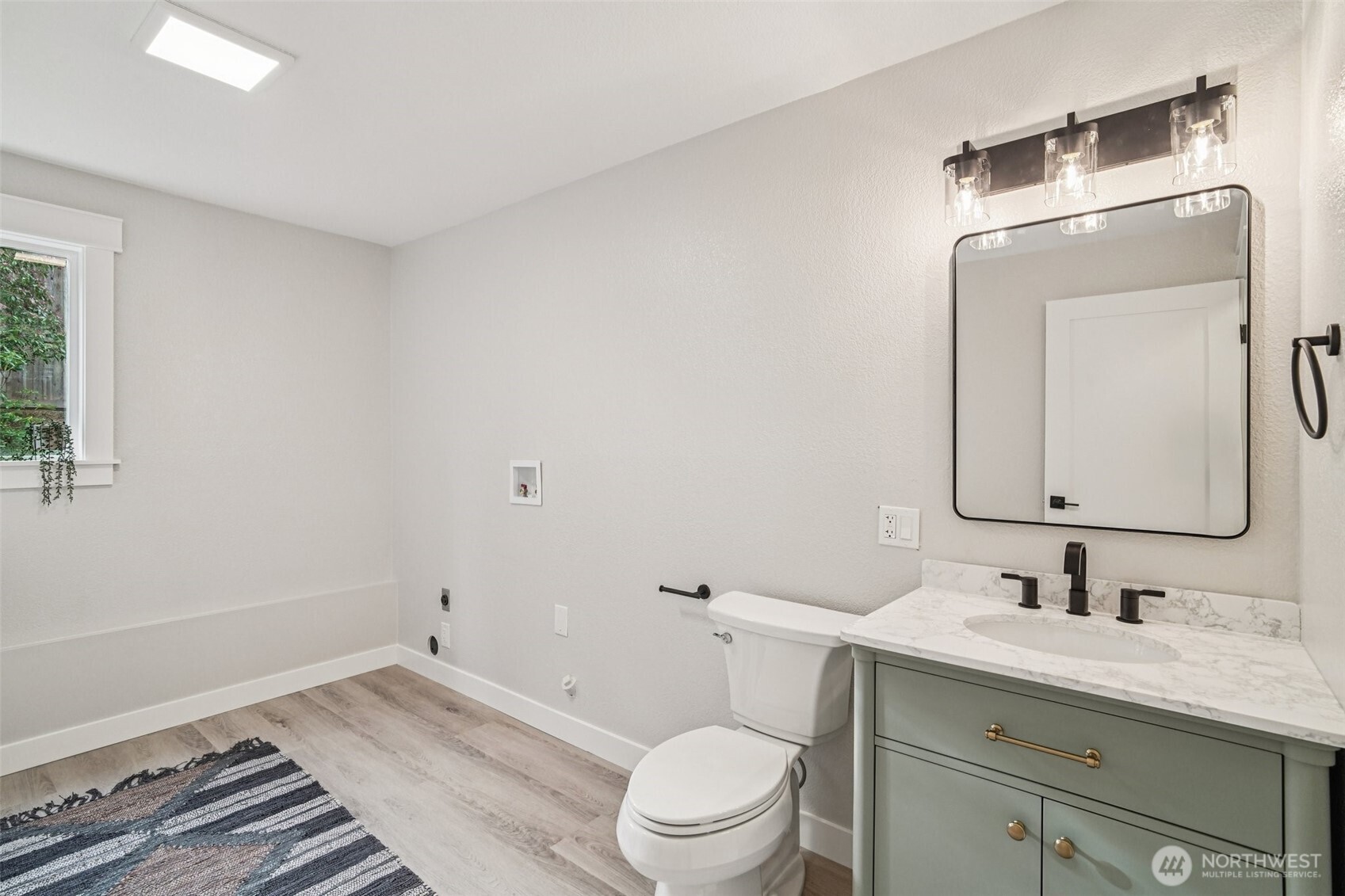 21620 84th Place West Edmonds, WA 98026 - Photo 27 of 37