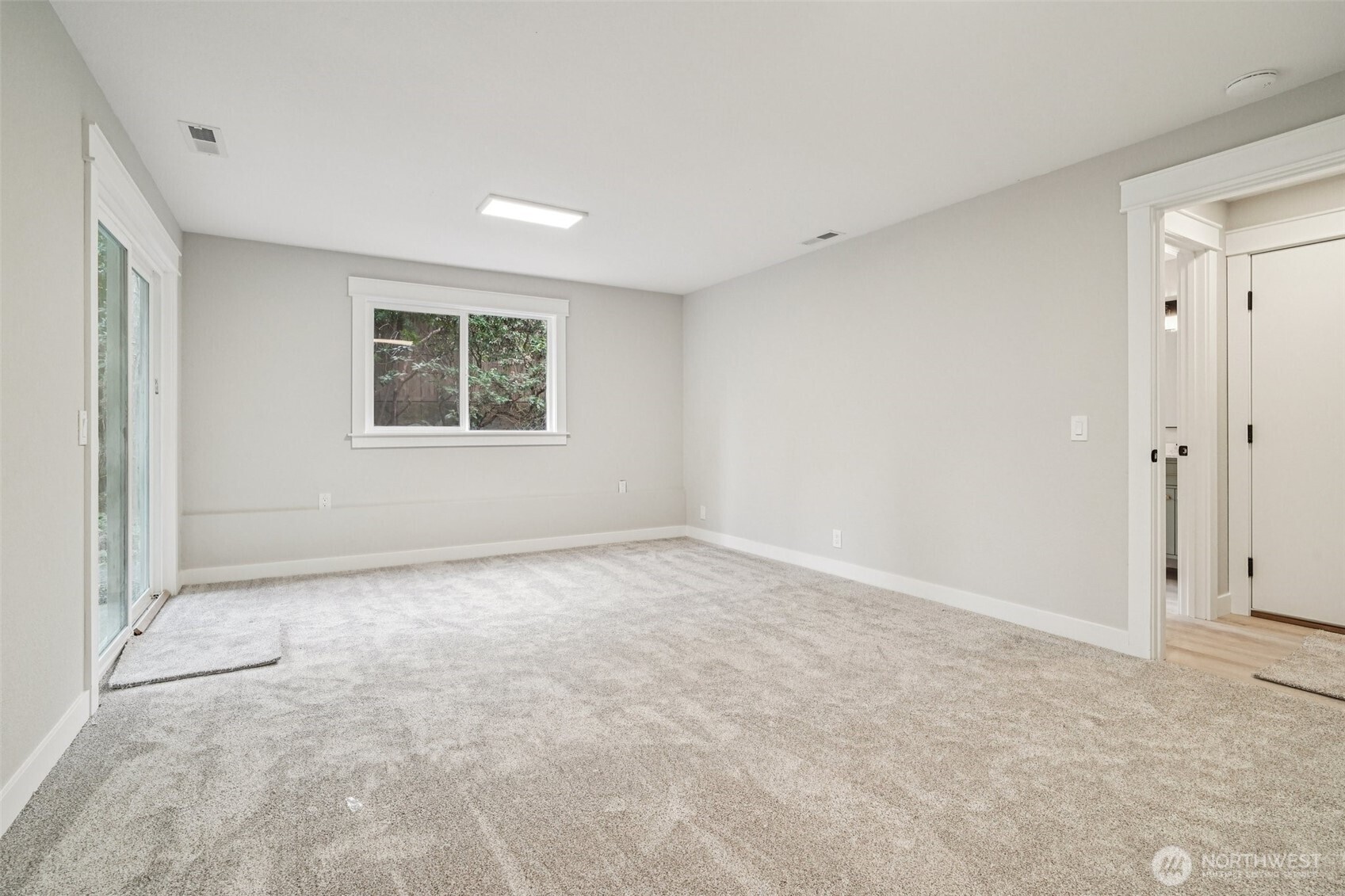 21620 84th Place West Edmonds, WA 98026 - Photo 29 of 37