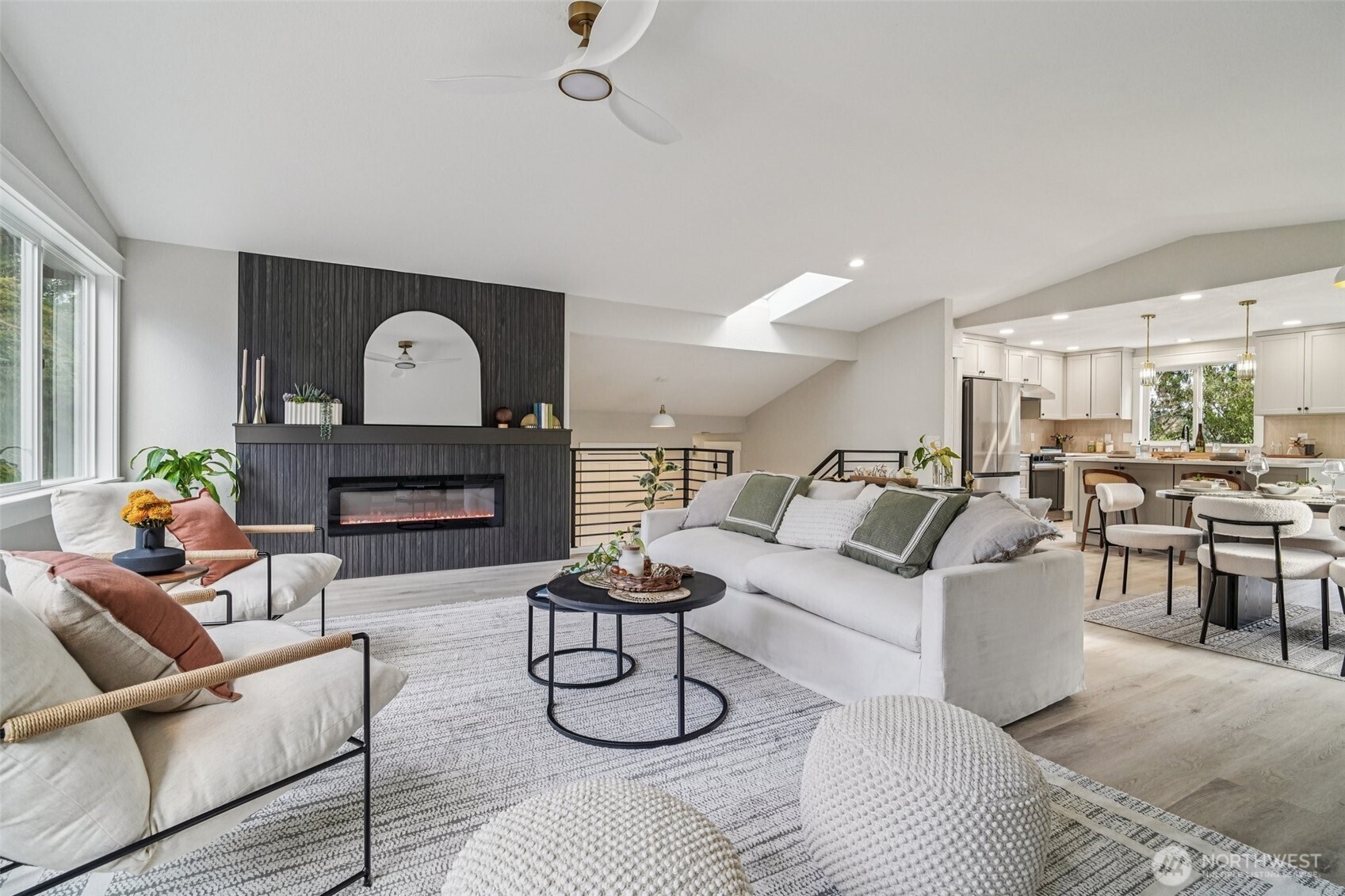 21620 84th Place West Edmonds, WA 98026 - Photo 3 of 37