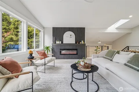 $1,155,000 | 21620 84th Place West, Edmonds, WA 98026